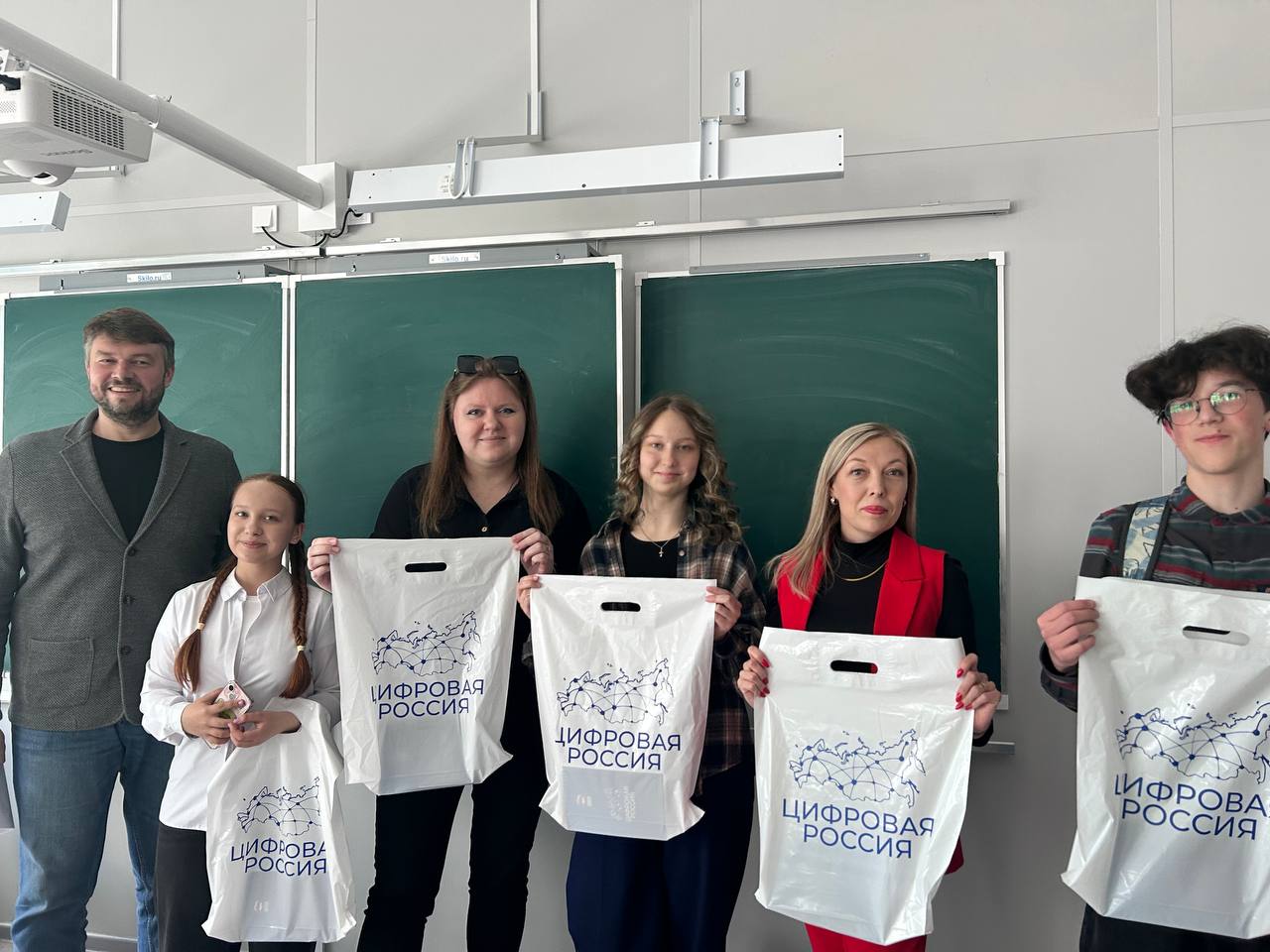 Школьники и учителя Пермского края соревновались в знании цифровой безопасности