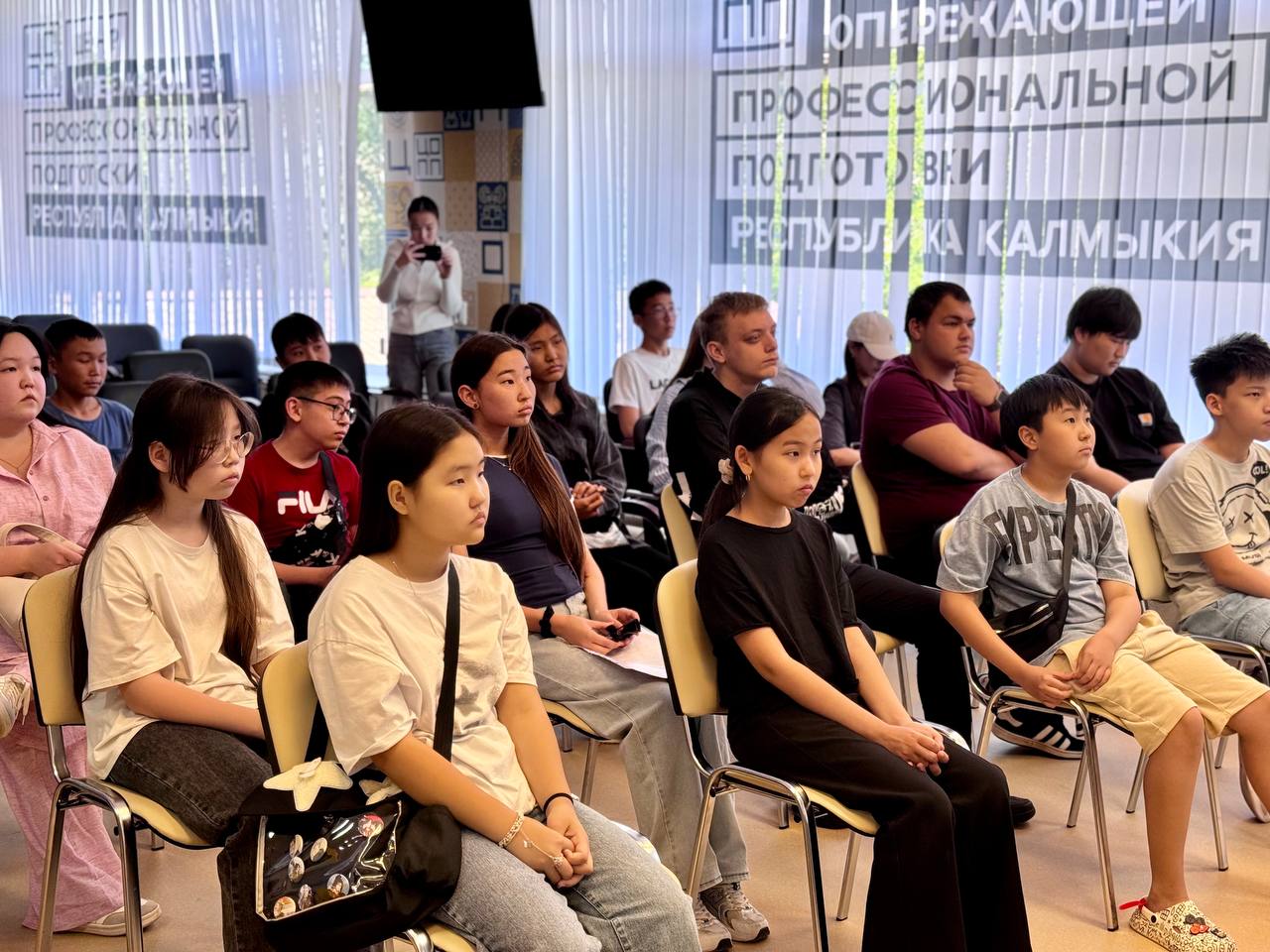 Дети участников СВО смогут бесплатно освоить востребованные ИТ-навыки в летней школе «CyberCamp» в Элисте