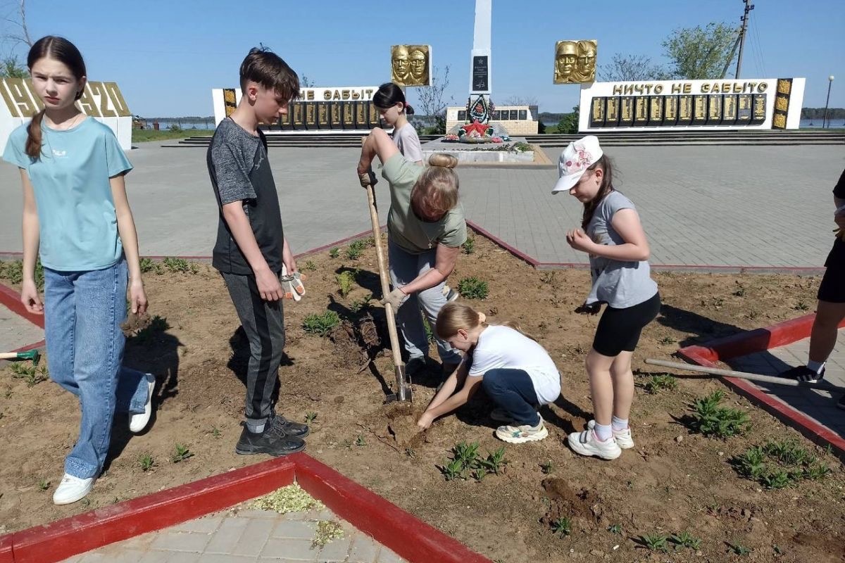 АСТРАХАНСКАЯ ОБЛАСТЬ ПРЕОБРАЖАЕТСЯ В РАМКАХ МАСШТАБНОЙ ВЕСЕННЕЙ УБОРКИ