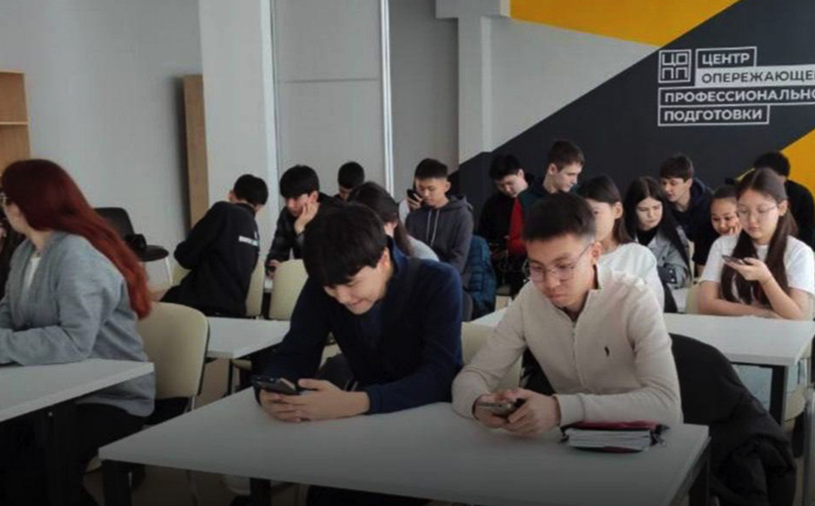 О правилах безопасного интернет-серфинга узнали студенты Калмыкии