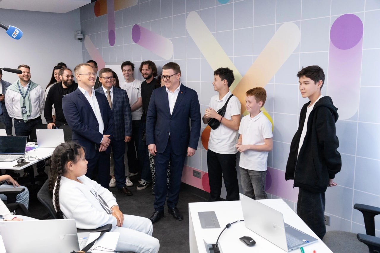 Школа 21 в Челябинске отпраздновала свой первый день рождения