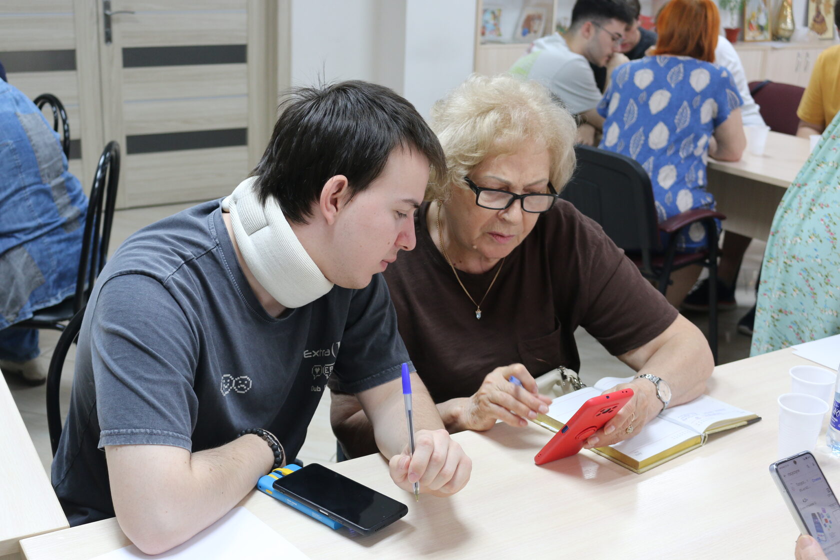 Цифровые волонтеры Кубани обучили цифровым навыкам представителей старшего поколения