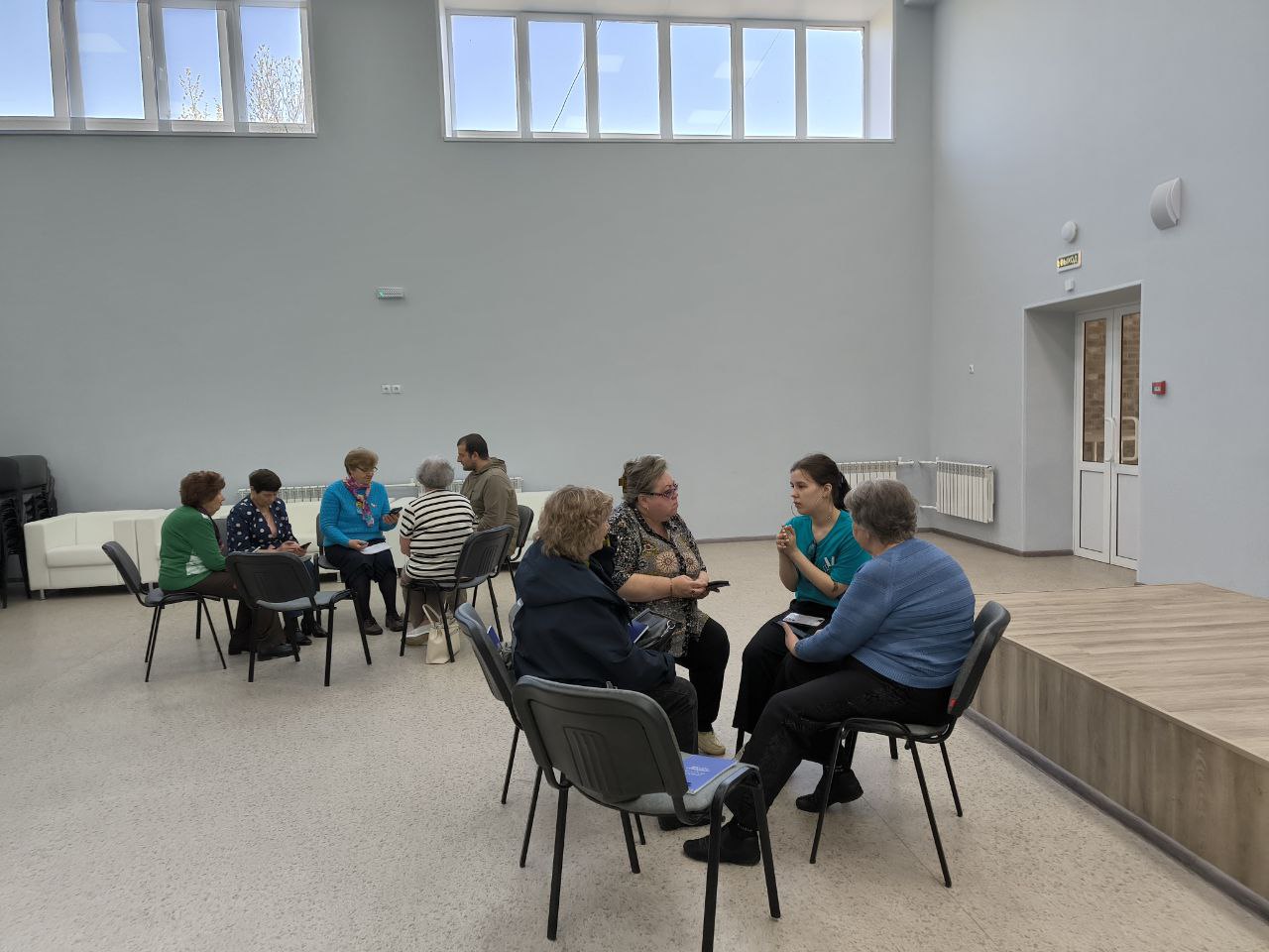 Цифровые волонтеры расширяют просветительский проект для старшего поколения на муниципалитеты Ивановской области