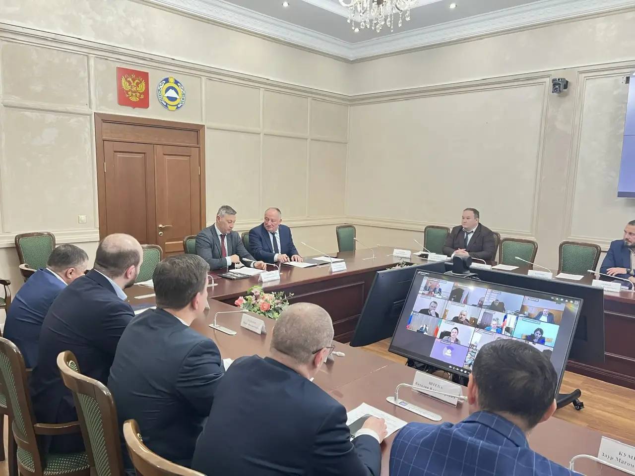 В Правительстве Карачаево-Черкесской Республики обсудили цифровую трансформацию региона